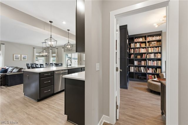 3402 Sandgate Street NW, North Canton, OH 44720