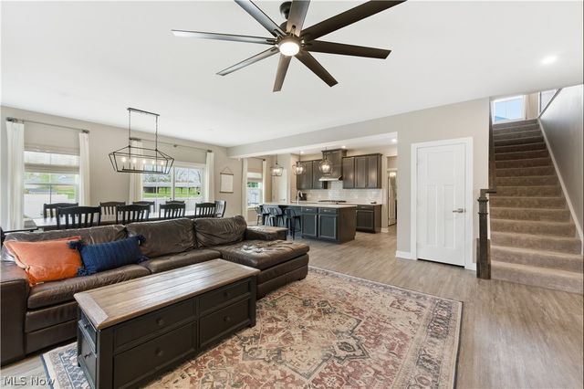 3402 Sandgate Street NW, North Canton, OH 44720