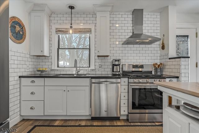 33 Warren Ct, South Orange Village Twp., NJ 07079