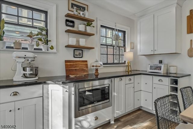 33 Warren Ct, South Orange Village Twp., NJ 07079