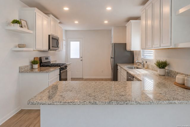 12114 Luckey Villa, San Antonio, TX 78252