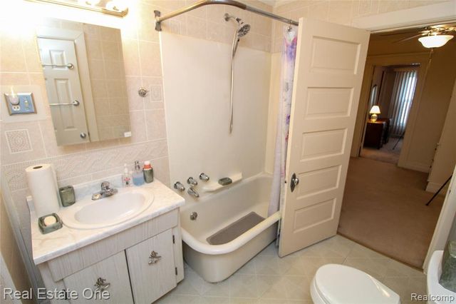 118 Massachusetts Street, Highland Park, MI 48203