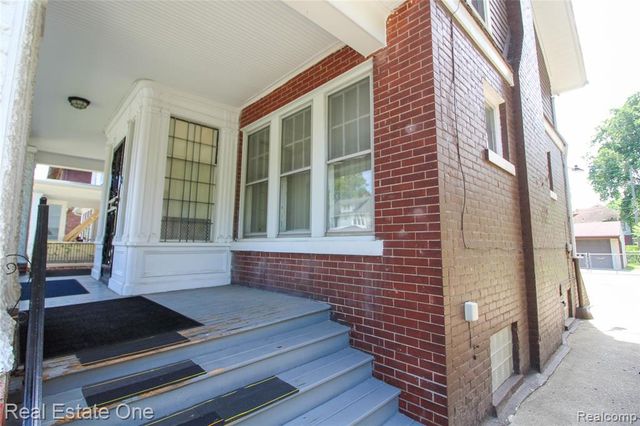 118 Massachusetts Street, Highland Park, MI 48203