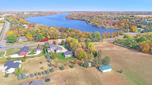2002 Hazel Hill Road SE, Alexandria, MN 56308