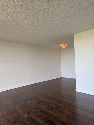 7051 Environ Blvd 632, Lauderhill, FL 33319