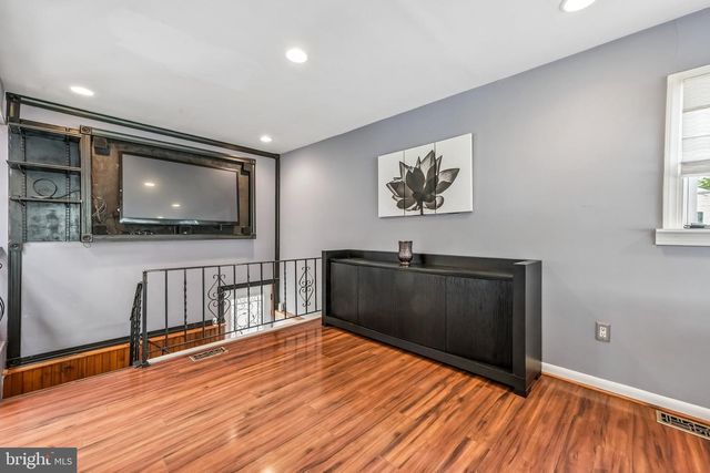 19 BARCLAY DRIVE, Turnersville, NJ 08012