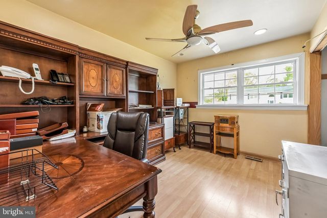 19 BARCLAY DRIVE, Turnersville, NJ 08012