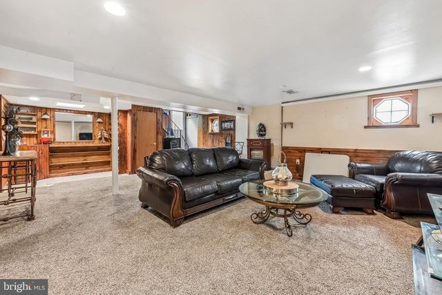 19 BARCLAY DRIVE, Turnersville, NJ 08012