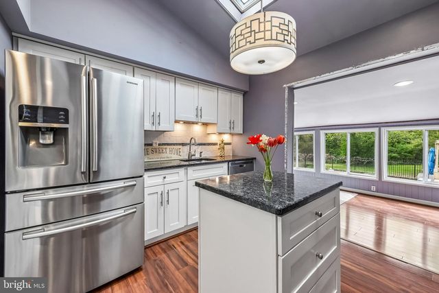 19 BARCLAY DRIVE, Turnersville, NJ 08012