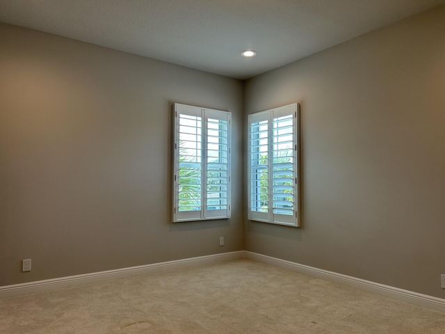 9268 Crestview Circle, Palm Beach Gardens, FL 33412