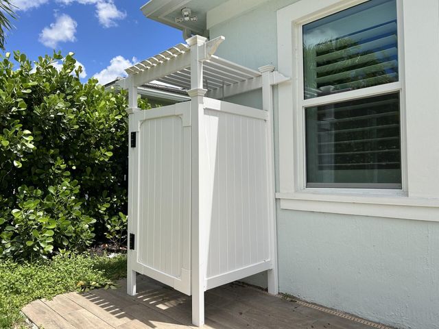 9268 Crestview Circle, Palm Beach Gardens, FL 33412