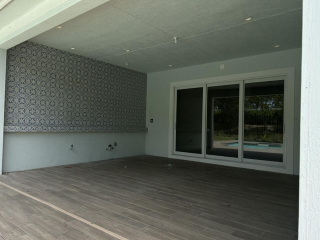 9268 Crestview Circle, Palm Beach Gardens, FL 33412