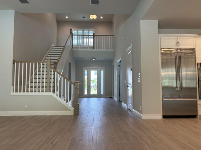 9268 Crestview Circle, Palm Beach Gardens, FL 33412