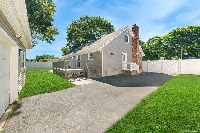 925 Liberty Street, Bohemia, NY 11716