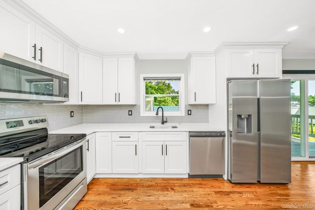 925 Liberty Street, Bohemia, NY 11716