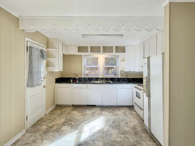 2207 Margaret Drive, North Charleston, SC 29406