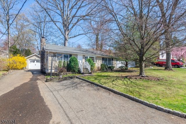 53 Laurel Dr, Wayne Twp., NJ 07470