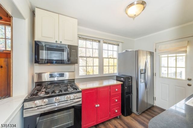 53 Laurel Dr, Wayne Twp., NJ 07470