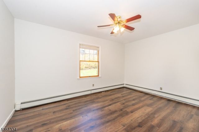 53 Laurel Dr, Wayne Twp., NJ 07470