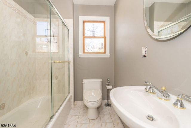 53 Laurel Dr, Wayne Twp., NJ 07470