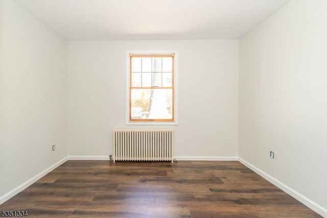 53 Laurel Dr, Wayne Twp., NJ 07470