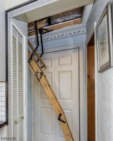 53 Laurel Dr, Wayne Twp., NJ 07470