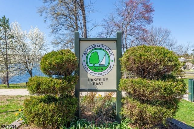 53 Laurel Dr, Wayne Twp., NJ 07470