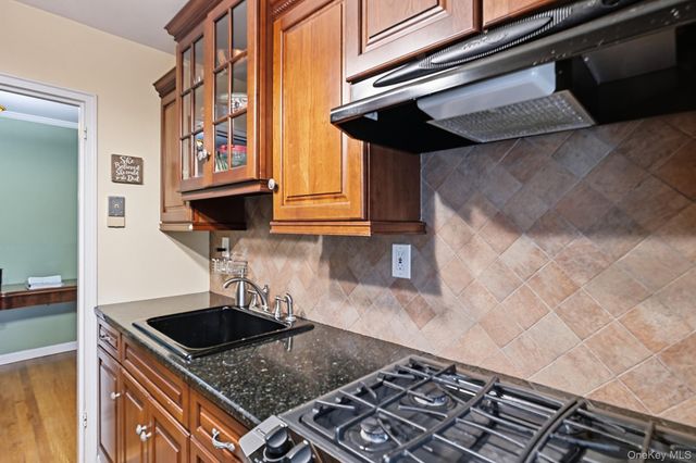 154 Underhill Avenue 2A, West Harrison, NY 10604