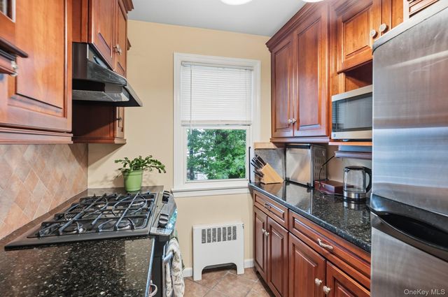154 Underhill Avenue 2A, West Harrison, NY 10604