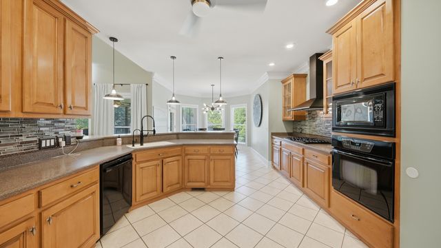9219 Crystal Brook Drive, Apison, TN 37302
