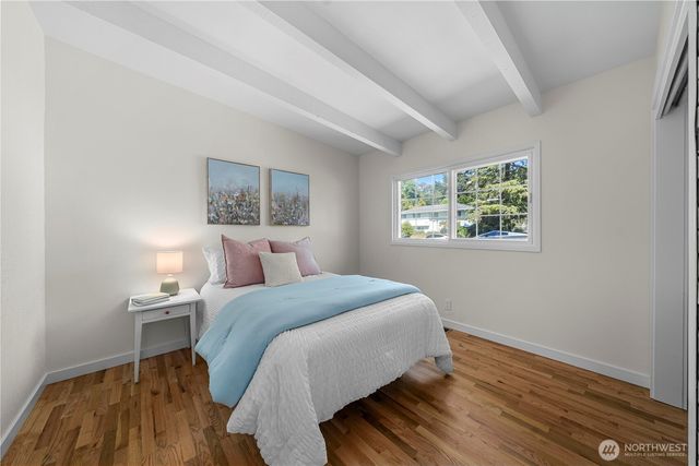 21239 14th Avenue S, Des Moines, WA 98198