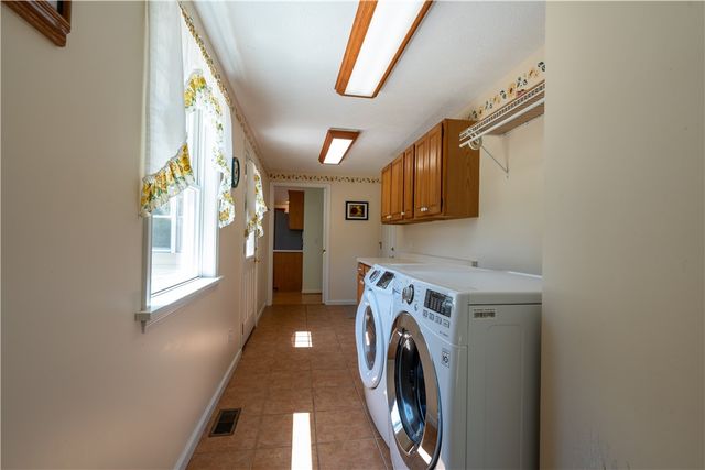 1123 Lake Park Lane, Webster, NY 14580