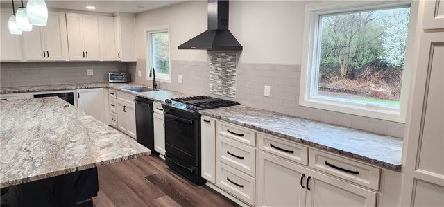 1123 Lake Park Lane, Webster, NY 14580