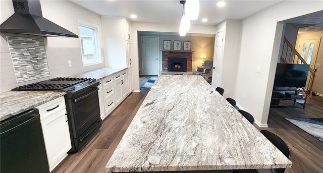 1123 Lake Park Lane, Webster, NY 14580