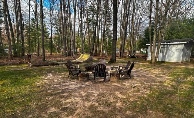 1198 Lavely Road, Harrison, MI 48625