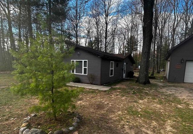 1198 Lavely Road, Harrison, MI 48625
