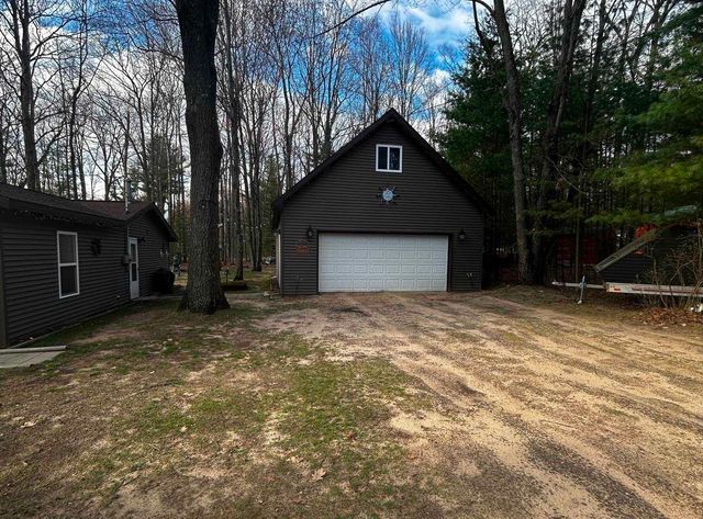 1198 Lavely Road, Harrison, MI 48625