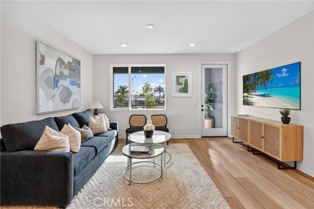 1097 N Harbor Blvd, Anaheim, CA 92801