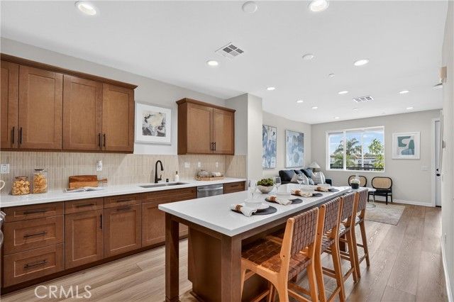 1097 N Harbor Blvd, Anaheim, CA 92801