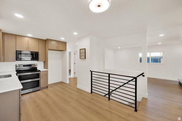 8296 S JACKSON ST, Midvale, UT 84047