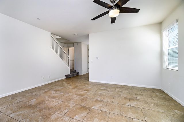 2444 Chardonnay Place, Hanford, CA 93230