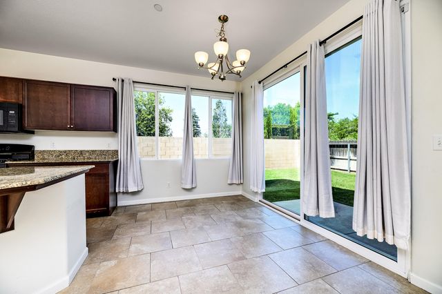 2444 Chardonnay Place, Hanford, CA 93230