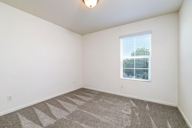 2444 Chardonnay Place, Hanford, CA 93230