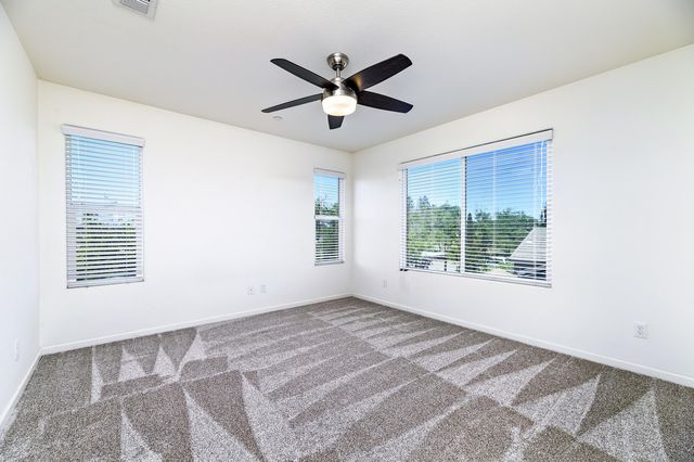 2444 Chardonnay Place, Hanford, CA 93230