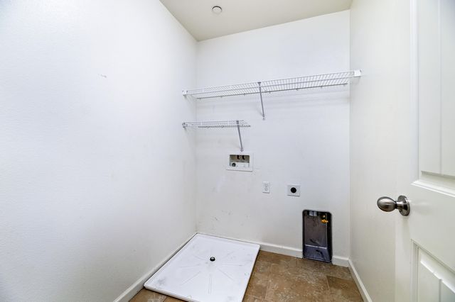 2444 Chardonnay Place, Hanford, CA 93230