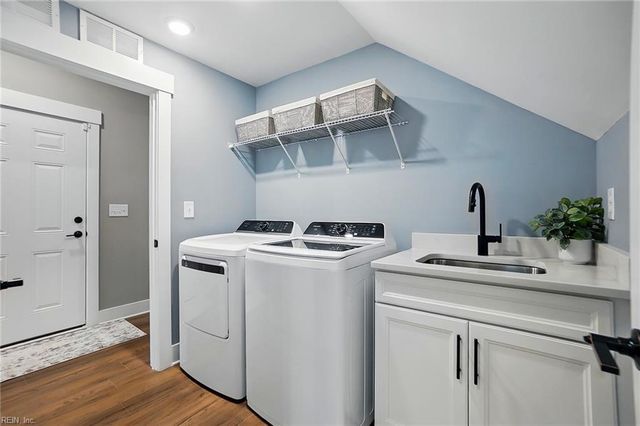 1322 Wharf Hill DR, Smithfield, VA 23430