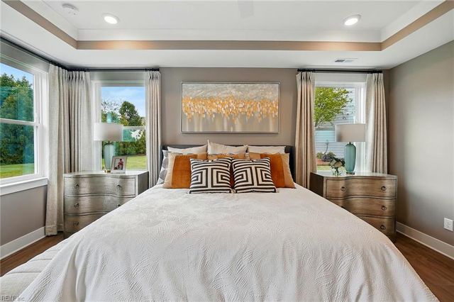 1322 Wharf Hill DR, Smithfield, VA 23430