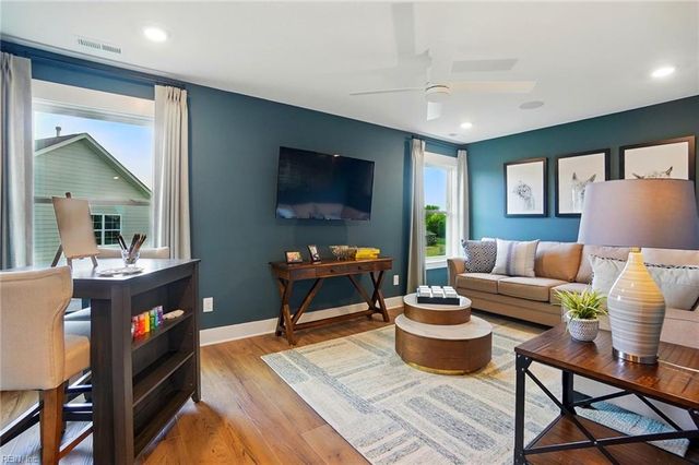 1322 Wharf Hill DR, Smithfield, VA 23430