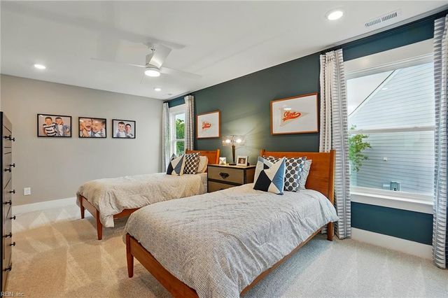 1322 Wharf Hill DR, Smithfield, VA 23430