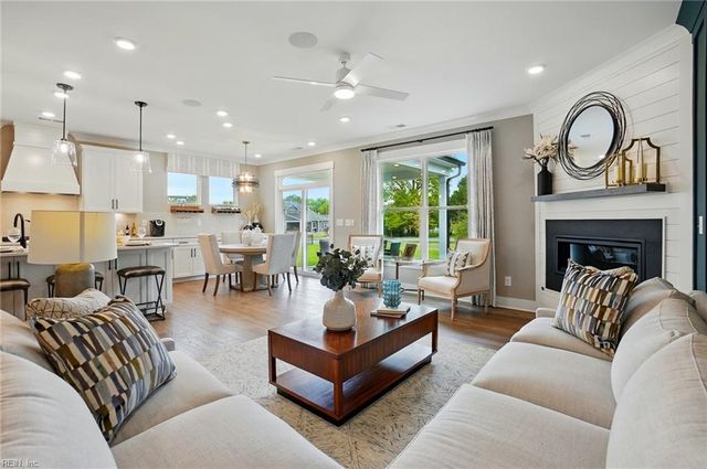 1322 Wharf Hill DR, Smithfield, VA 23430